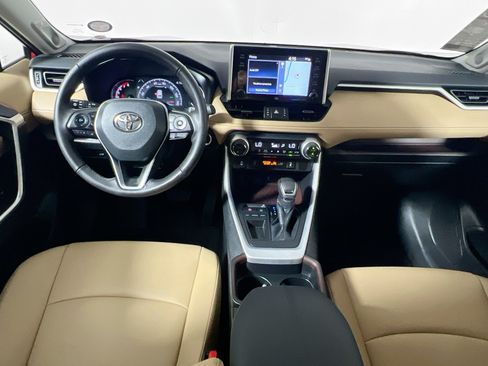 Used 2021 Toyota RAV4 Limited FWD image 29