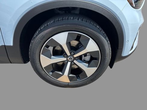 New 2026 Volvo XC40 B5 Plus w/ Protection Package Premier AWD/4WD image 13
