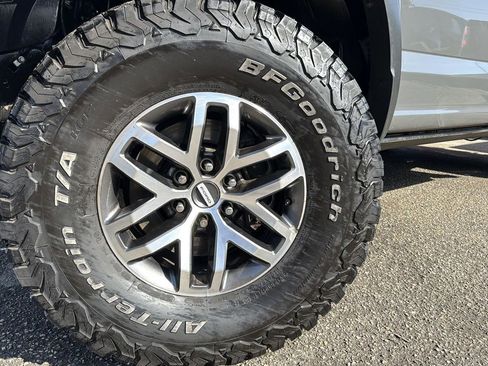 Used 2020 Ford F150 Raptor w/ Equipment Group 802A Luxury image 9