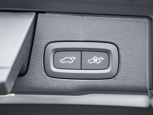 New 2026 Volvo XC60 B5 Ultra w/ Protection Package Premier image 10