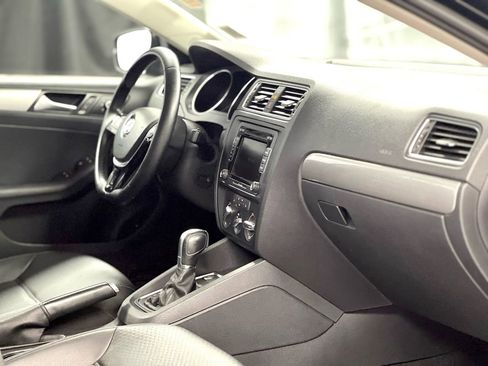 Used 2015 Volkswagen Jetta SE image 21