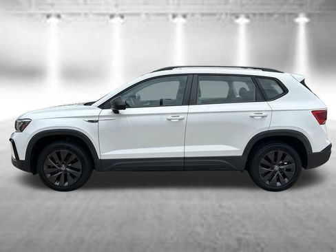 Used 2022 Volkswagen Taos S FWD image 2