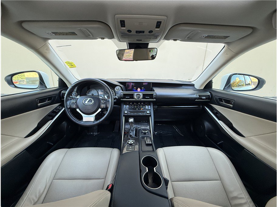 Used 2017 Lexus IS 200t RWD image 20