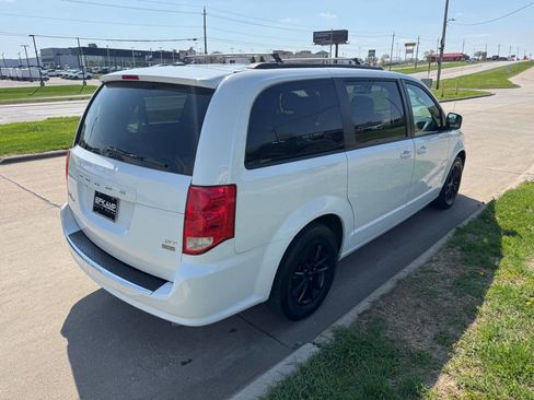 Used 2019 Dodge Grand Caravan GT FWD image 5