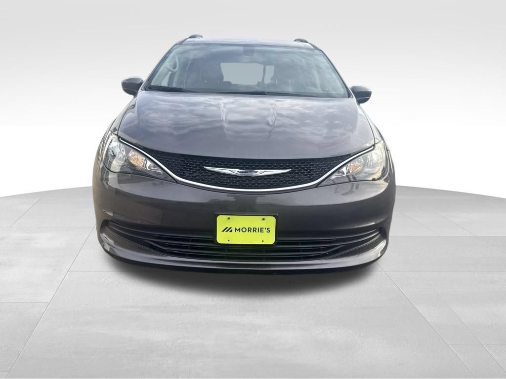 Used 2020 Chrysler Voyager Lxi FWD image 3