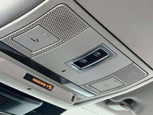 Used 2020 Land Rover Discovery Sport S image 34