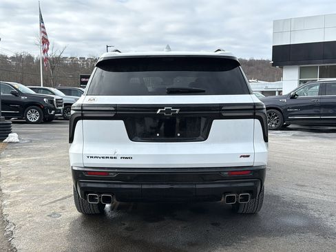 Used 2024 Chevrolet Traverse RS w/ LPO, Floor Liner Package image 7