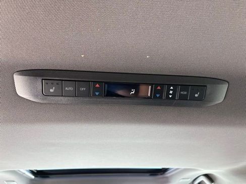 Used 2024 Toyota Sienna Platinum image 21