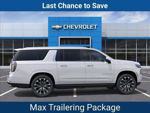New 2025 Chevrolet Suburban High Country image 5