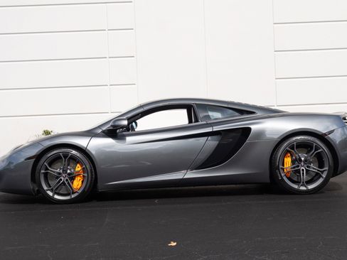 Used 2012 McLaren MP4-12C Coupe RWD image 17