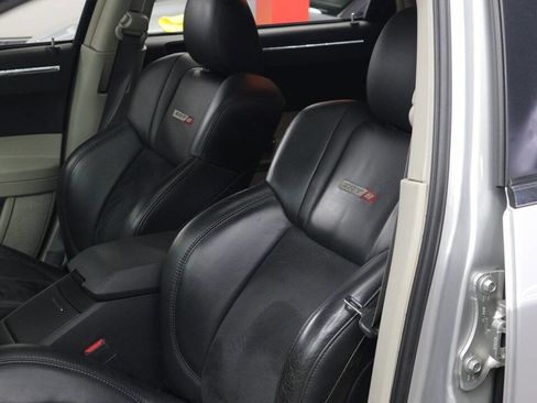 Used 2006 Chrysler 300 SRT8 w/ SRT Option Group II image 27