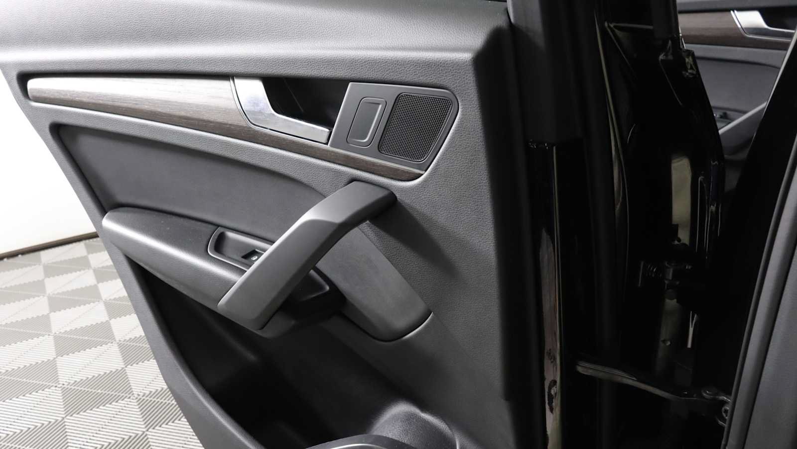 Used 2024 Audi Q5 2.0T Premium AWD/4WD image 14