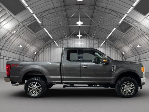Used 2017 Ford F350 Lariat AWD/4WD image 7