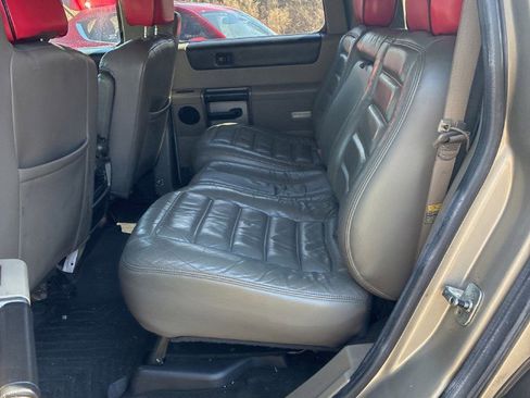 Used 2003 HUMMER H2 w/ Preferred Equipment Group AWD/4WD image 10