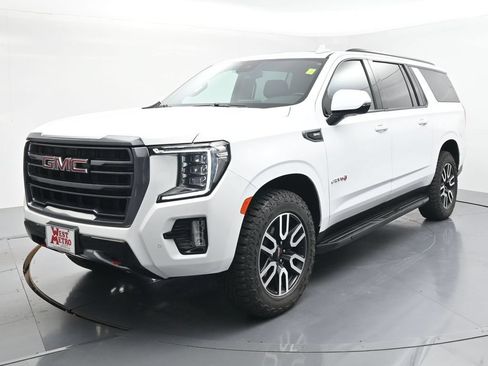 Used 2023 GMC Yukon XL AT4 AWD/4WD image 3