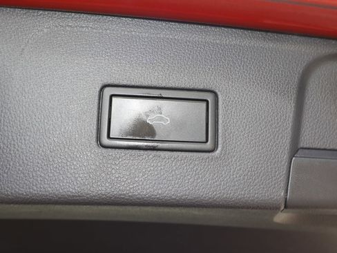 Used 2019 Volkswagen Atlas SE FWD image 19