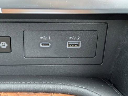 Used 2024 Nissan Armada SL w/ Captain's Chairs Package image 26