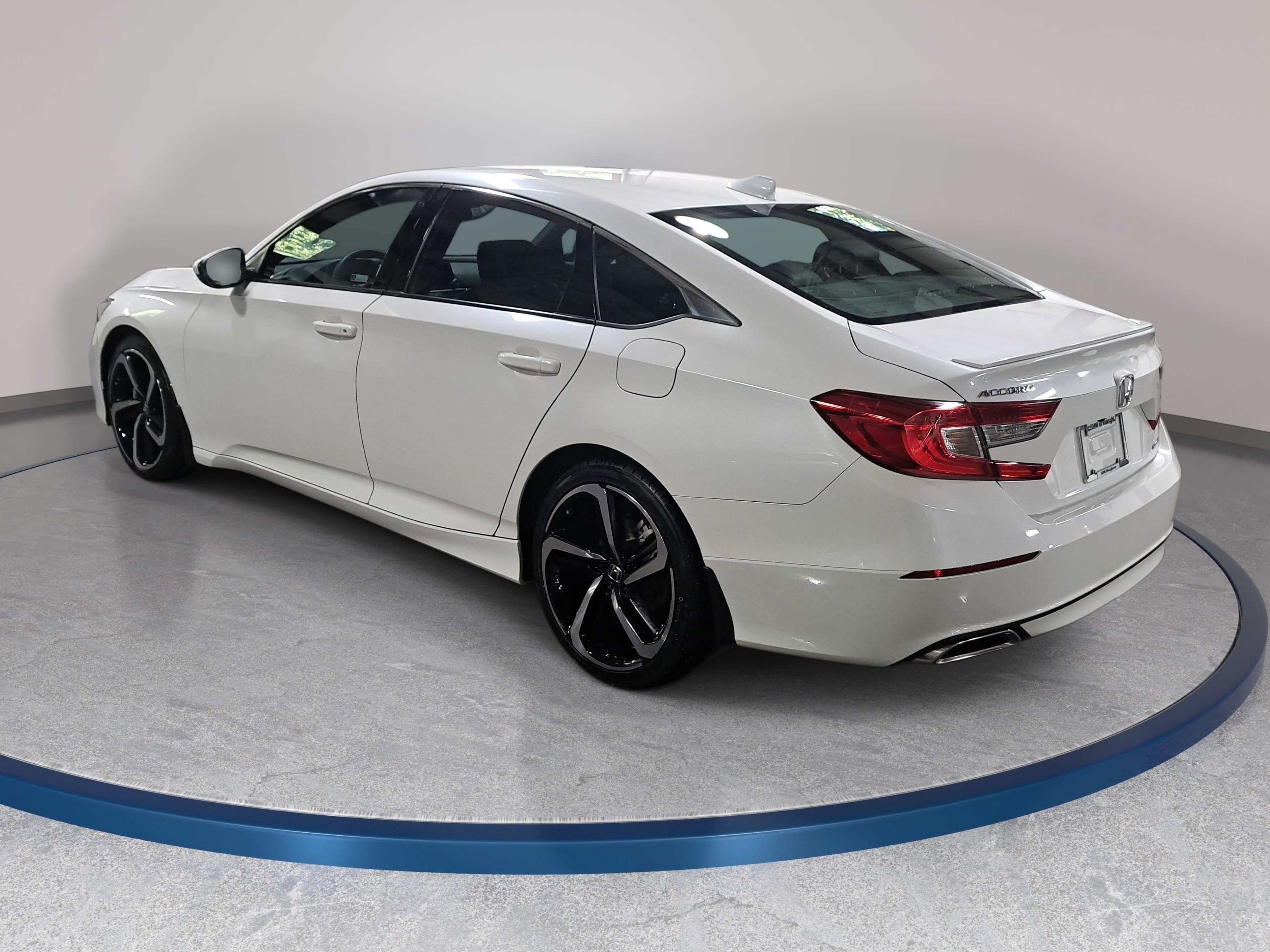 Used 2018 Honda Accord Sport image 7