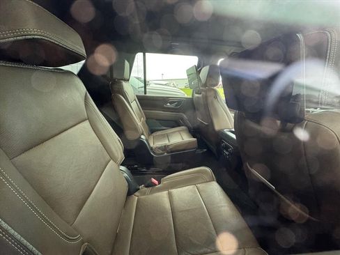 Used 2023 Chevrolet Tahoe High Country w/ Advanced Technology Package AWD/4WD image 4