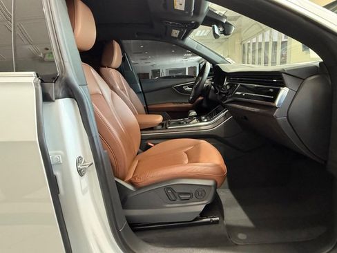 Used 2019 Audi Q8 Prestige w/ Towing Package image 6