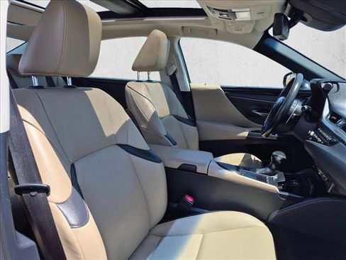 Used 2020 Lexus ES 350 w/ Premium Package FWD image 28