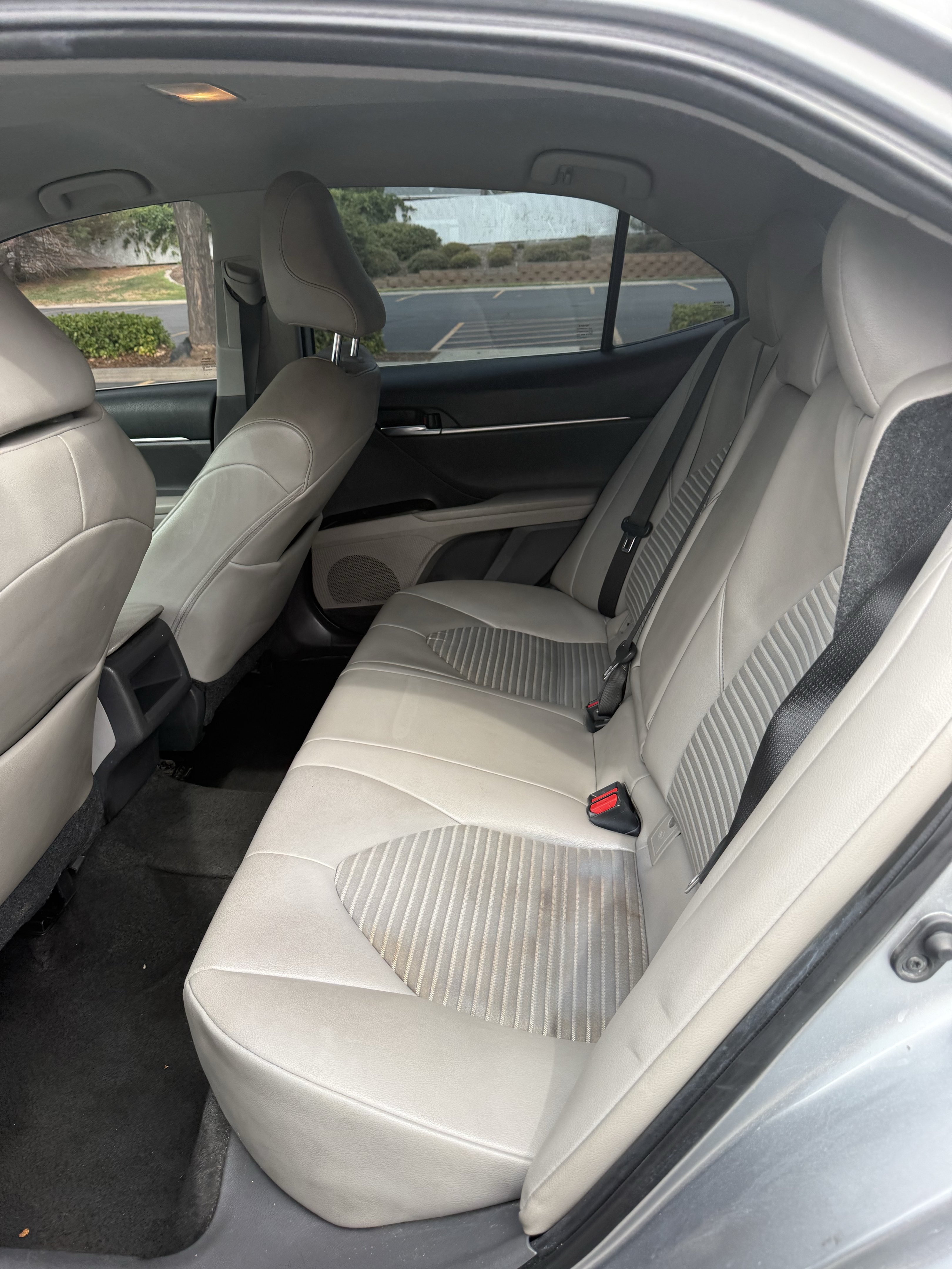 Used 2021 Toyota Camry SE FWD image 11