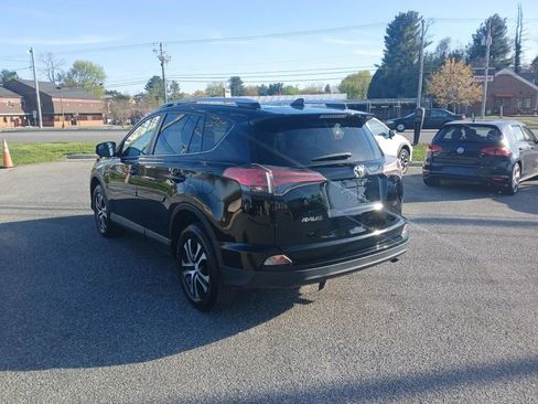 Used 2016 Toyota RAV4 LE FWD image 7