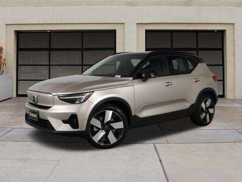 Certified 2023 Volvo XC40 Recharge Ultimate AWD/4WD image 3