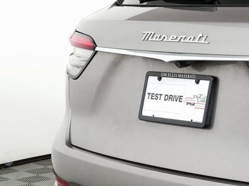 Certified 2022 Maserati Levante GT image 34