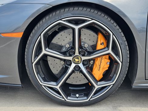 Used 2020 Lamborghini Huracan EVO AWD/4WD image 14