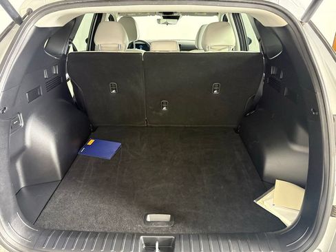 Used 2025 Hyundai Tucson SEL FWD image 18