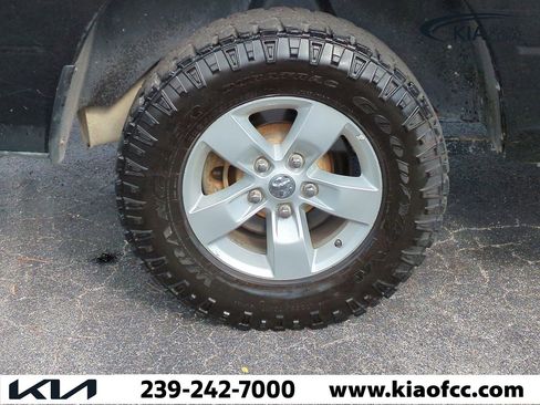 Used 2022 RAM 1500 Classic SLT w/ Electronics Convenience Group image 10