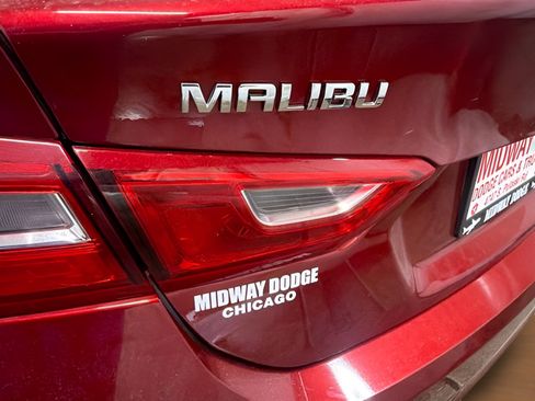 Used 2025 Chevrolet Malibu LT FWD image 8
