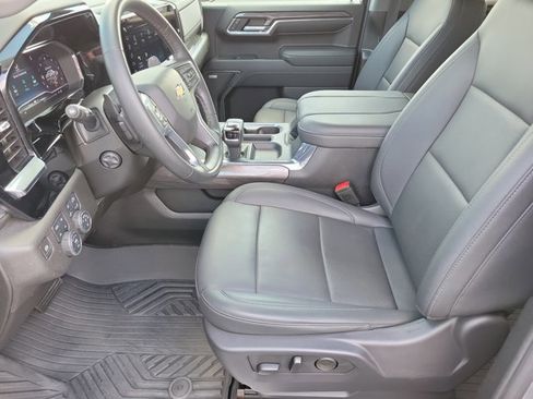 Used 2024 Chevrolet Silverado 1500 LTZ image 11