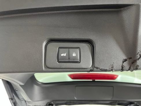 Used 2025 Nissan Rogue SV AWD/4WD image 42