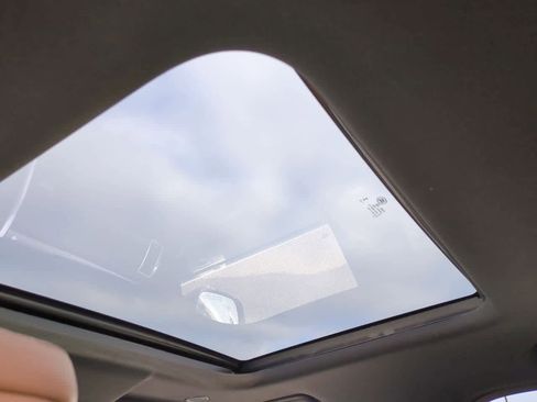 New 2026 Land Rover Discovery Limited Edition image 19