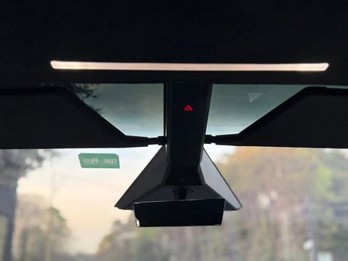 Used 2024 Tesla Cybertruck AWD Crew Cab image 48