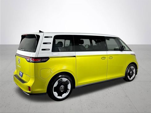 New 2025 Volkswagen ID. Buzz Pro S Plus image 6