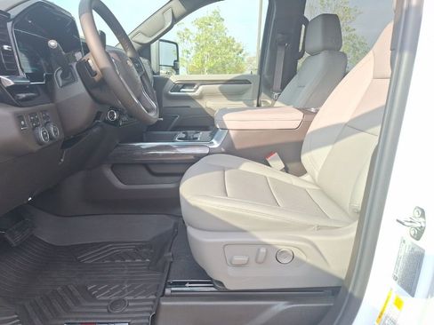 New 2026 Chevrolet Silverado 2500 LTZ w/ LTZ Premium Package image 17