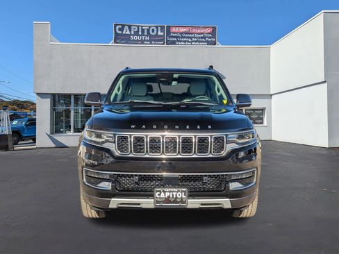 Used 2022 Jeep Wagoneer Series II w/ Premium Group I AWD/4WD image 8