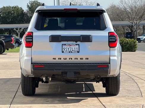 Certified 2025 Toyota 4Runner SR5 image 6