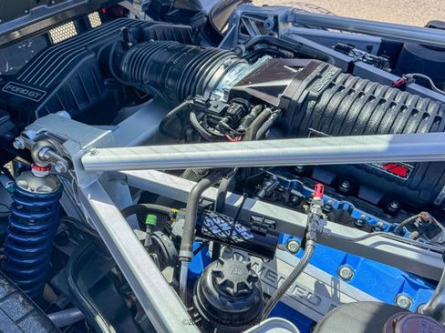 Used 2005 Ford GT image 15