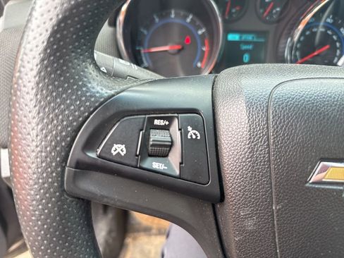 Used 2015 Chevrolet Cruze LT image 11