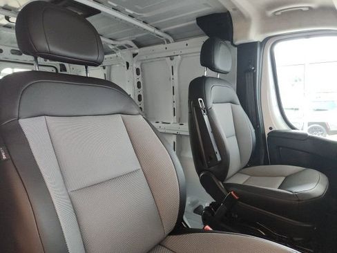 New 2025 RAM ProMaster 1500 w/ Convenience Group FWD image 31