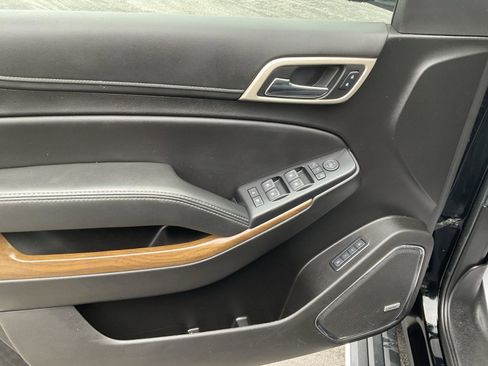 Used 2019 GMC Yukon Denali w/ Denali Ultimate Black Edition AWD/4WD image 15