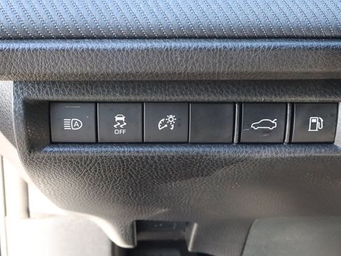 Used 2025 Toyota Camry SE image 15