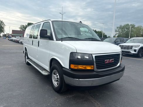 Used 2024 GMC Savana 2500 w/ Driver Convenience Package RWD image 4