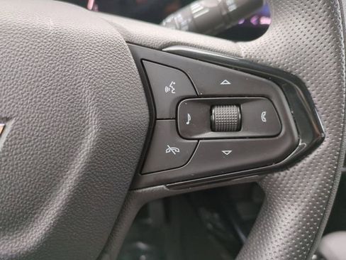 Certified 2025 Chevrolet Trax LT FWD image 27