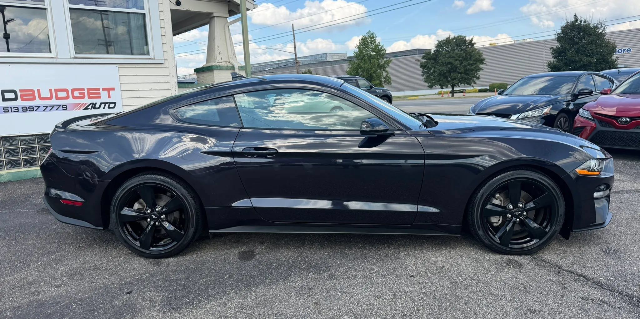 Used 2022 Ford Mustang Coupe w/ Black Accent Package RWD image 6