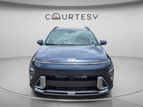 New 2026 Hyundai Kona Limited FWD image 8